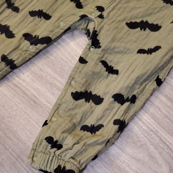 Cat Jack Baby 12 Month One Piece Pajama Olive Green Bats Halloween Gauzy Soft - Picture 3 of 4